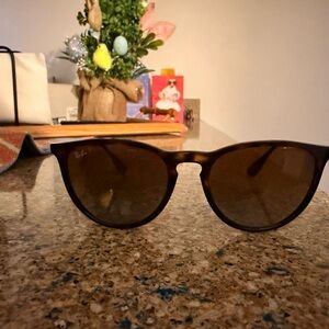 Polarized Ray-Ban Women's Tortoise Frame Sunglasses with Brown Lenses ‘Erika’